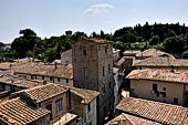 Volterra, il caratteristico impianto medioevale con la casa Torre Guidii. 